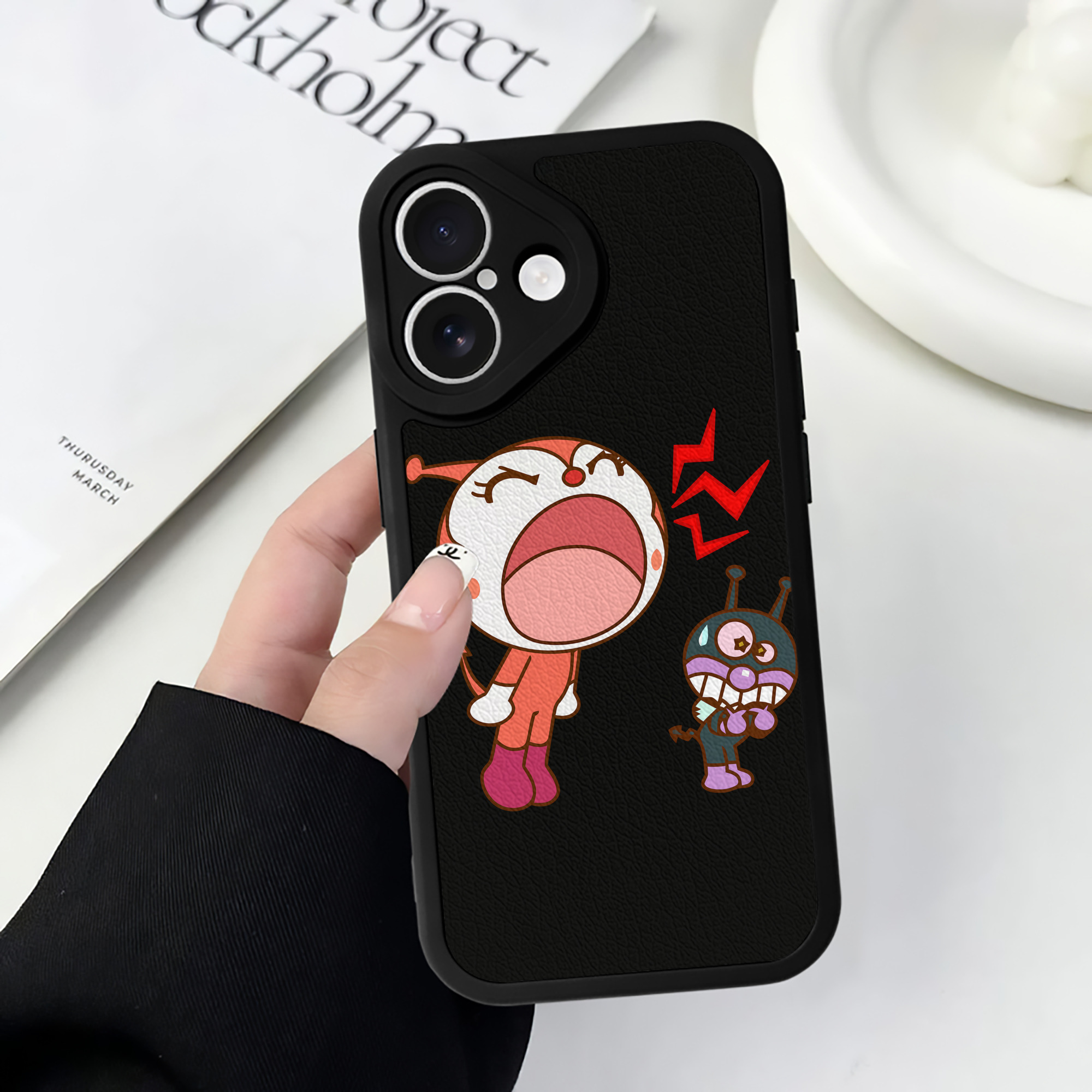 （画像用） アンパンマン Anpanman 【iPhone 16シリーズ対応】シリコンスマホケース（レザー調） 材質：シリコン